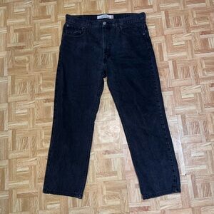Black Levi’s jeans